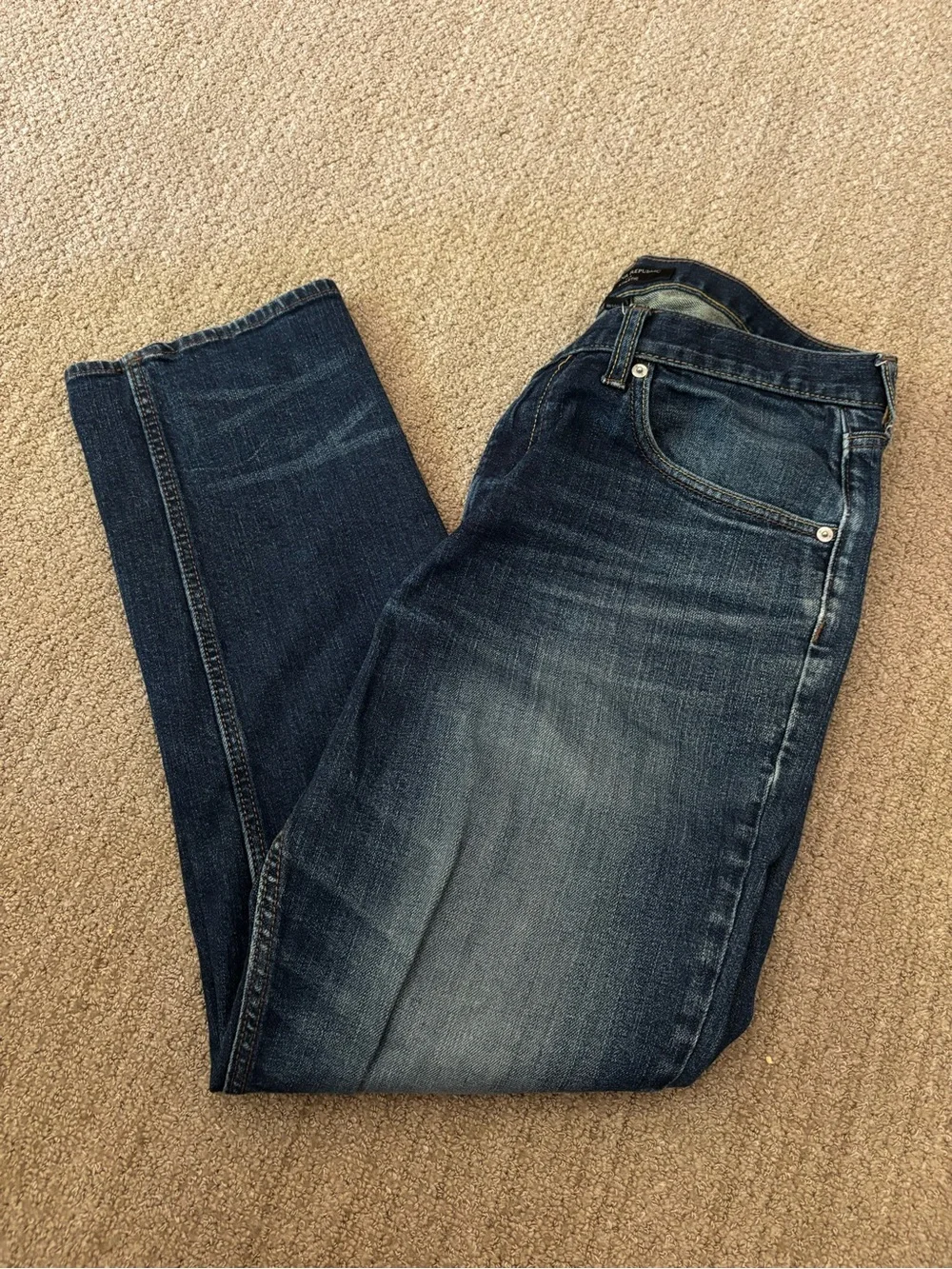 Banana Republic Men’s Straight Jeans in Dark Blue Wash